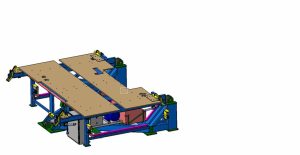 Große Vorrichtung mit Holztisch, der mittels Hydraulikzylinder klappbar ist, die Position ist zugeklappt